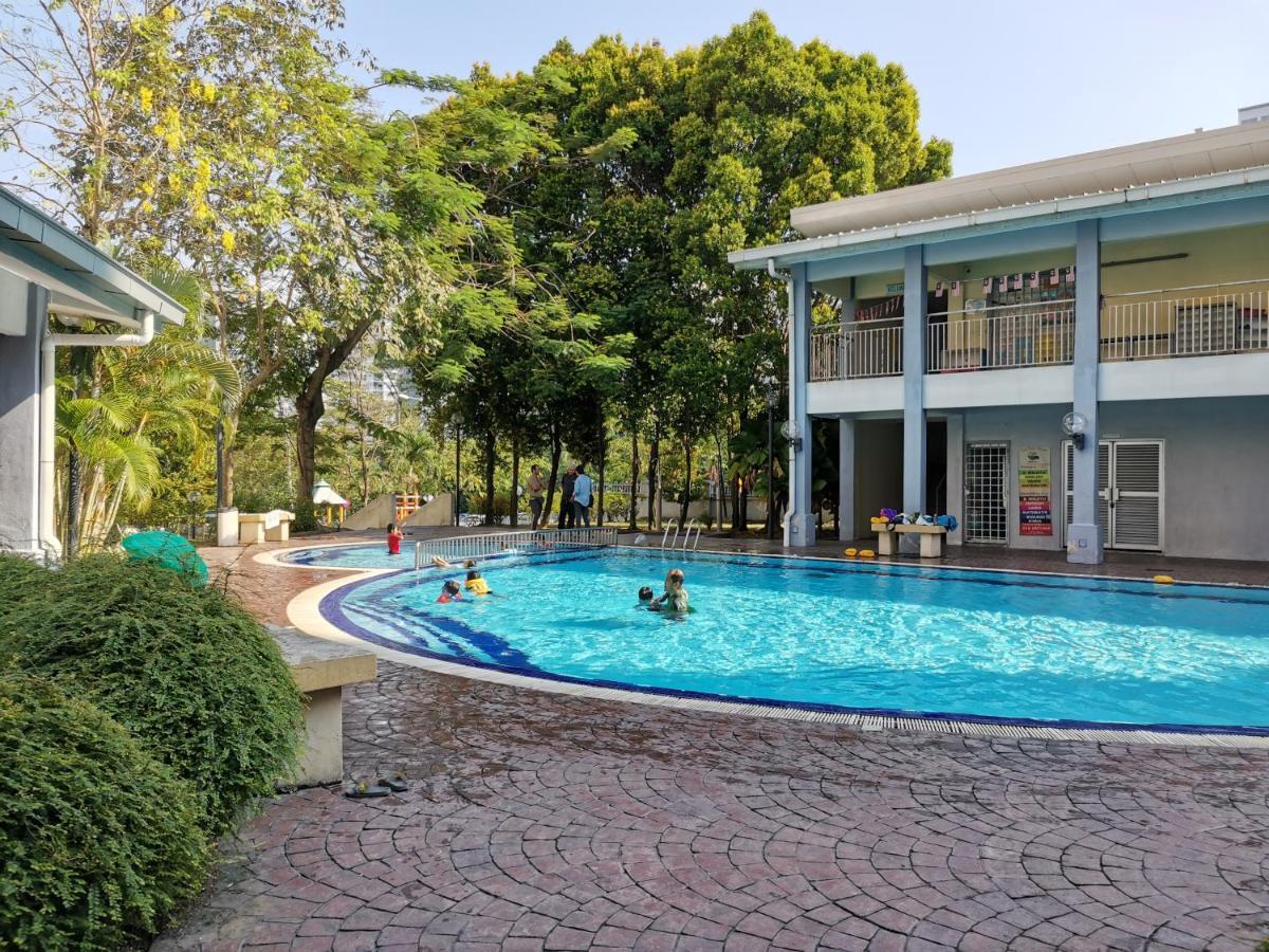 Ainis Guest House In Vista Amani Condominium Kuala Lumpur Exterior foto